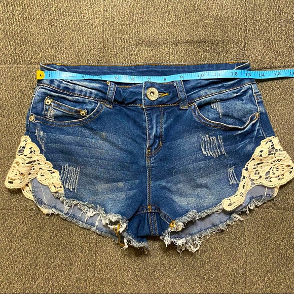 Distressed Lace Jean Shorts, Low Rise by Ardene - Picture 4 of 9
